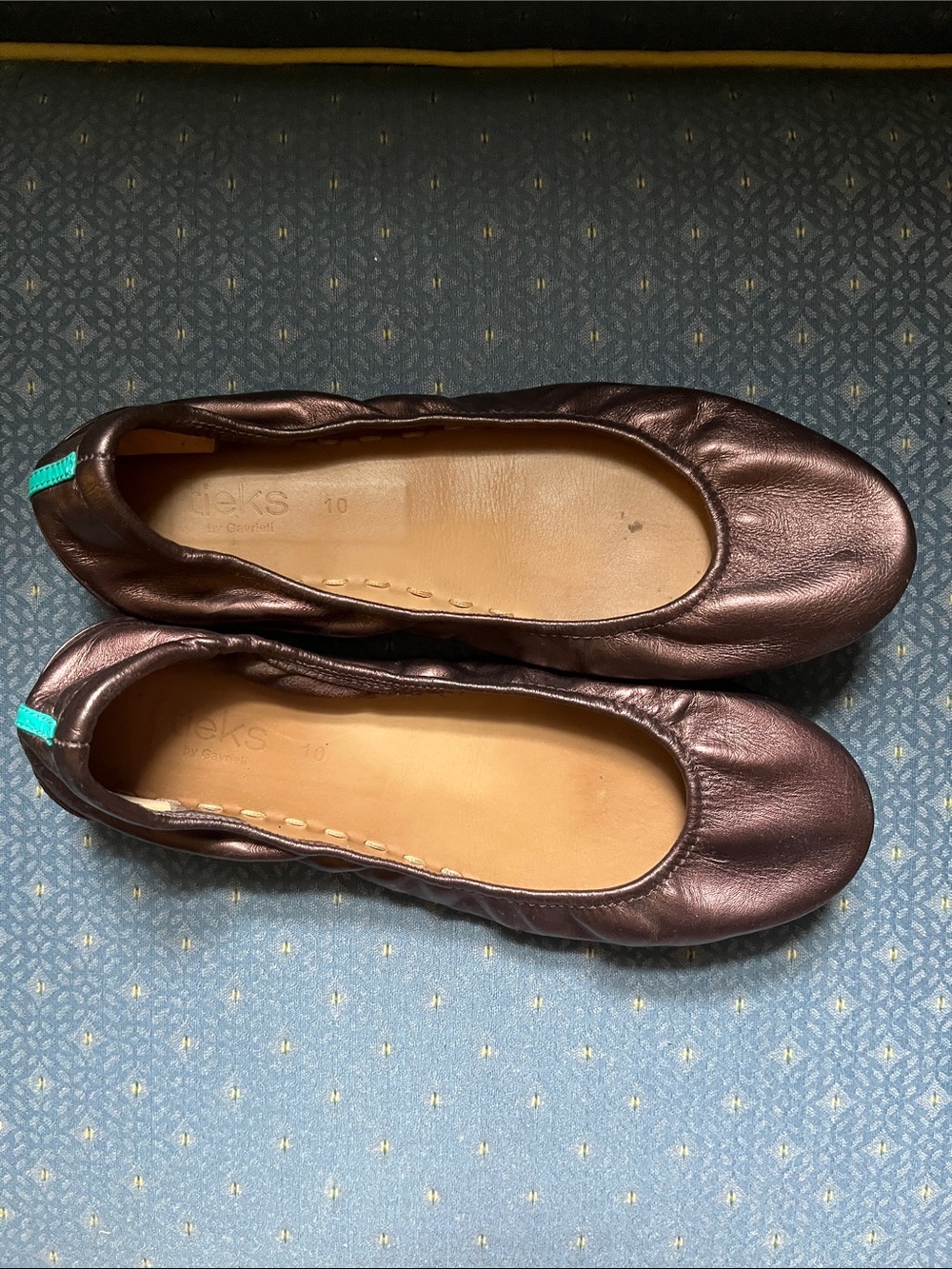Raspberry truffle tieks - Picture 6 of 6